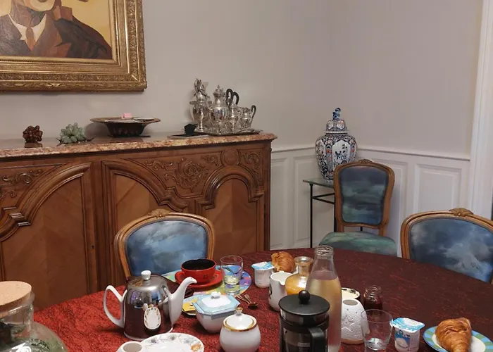 Hyper Centre ,Jolie Chambre Climatisee Avec Parking Securise Gratuit