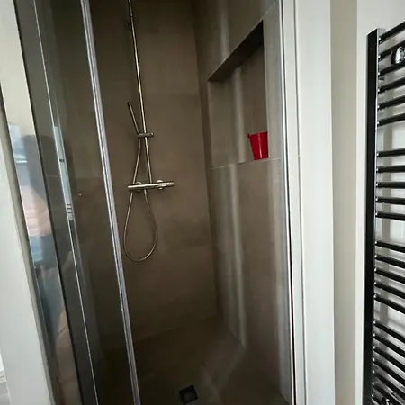 Hyper Centre ,Jolie Chambre Climatisee Avec Parking Securise Gratuit Clermont-Ferrand Exterior photo