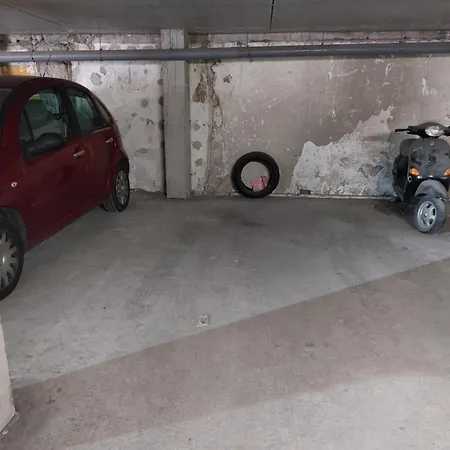 Hyper Centre ,Jolie Chambre Climatisee Avec Parking Securise Gratuit Clermont-Ferrand Exterior photo
